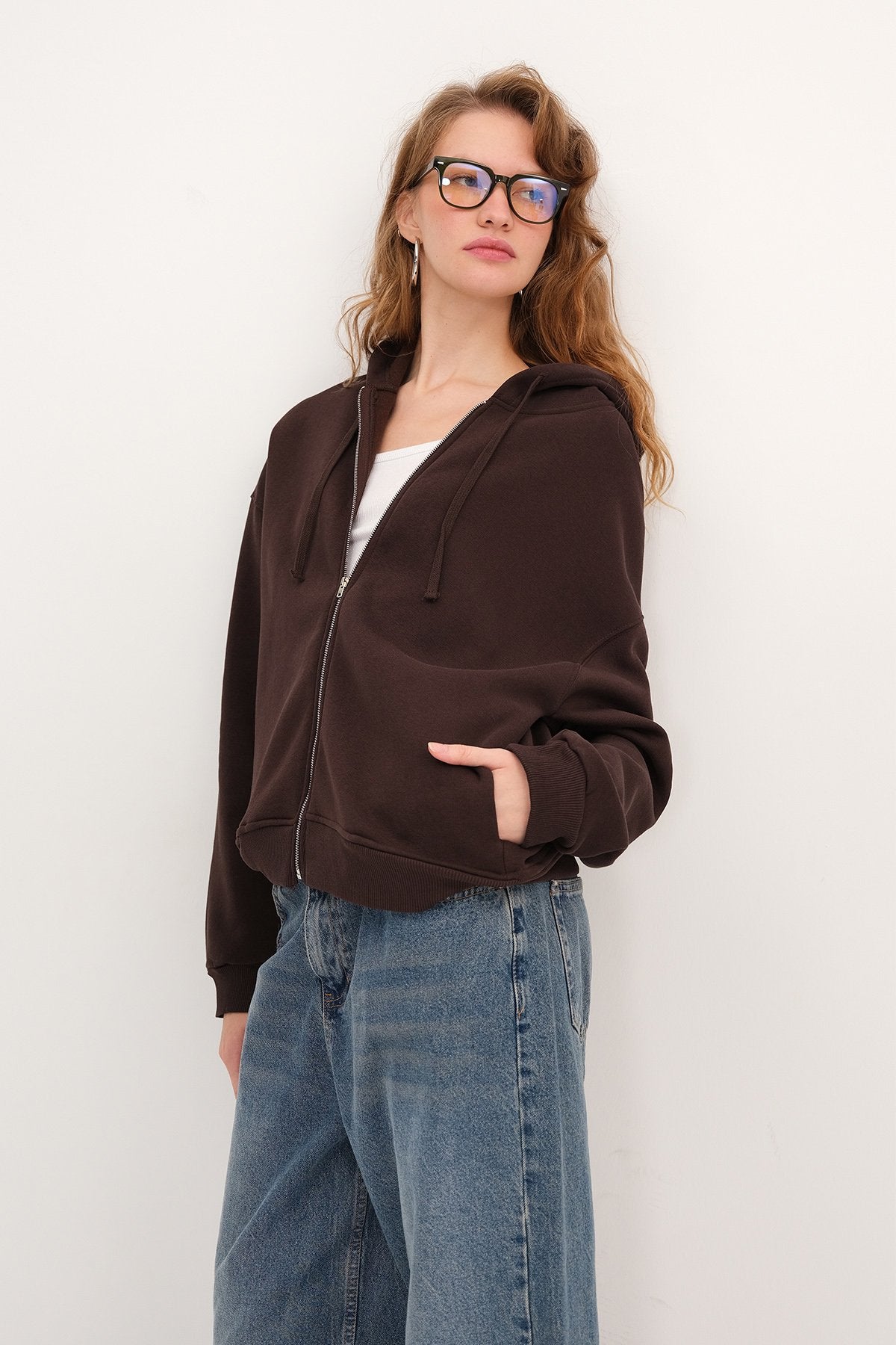 Bitter-Coffee_Zip-up-Brushed-Sweatshirt-addax