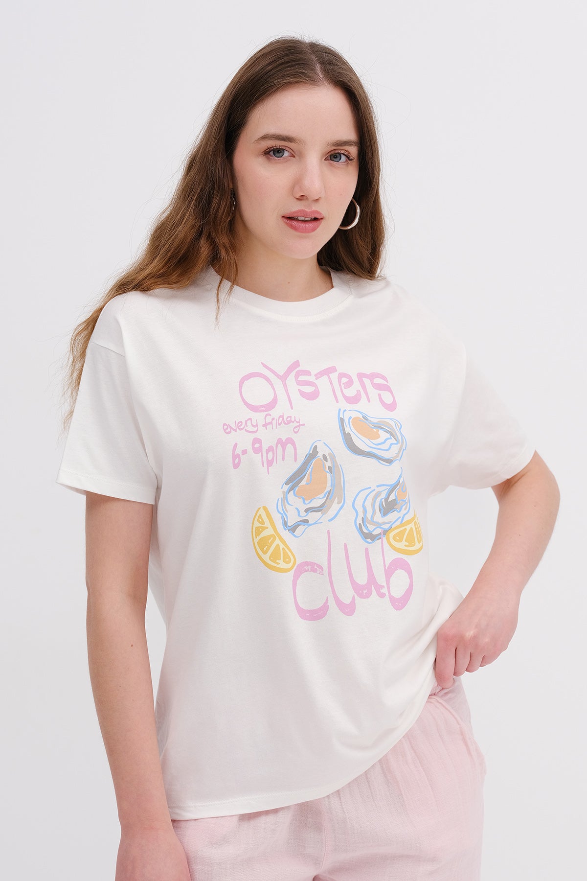 Ecru_Oysters-Club-Printed-T-shirt-addax
