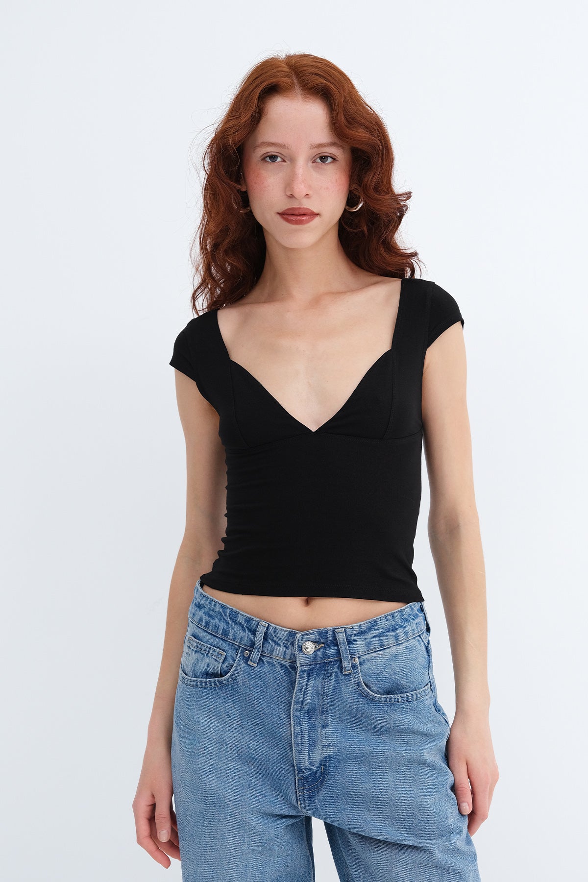 Black_Front-and-back-V-neck-T-shirt-addax