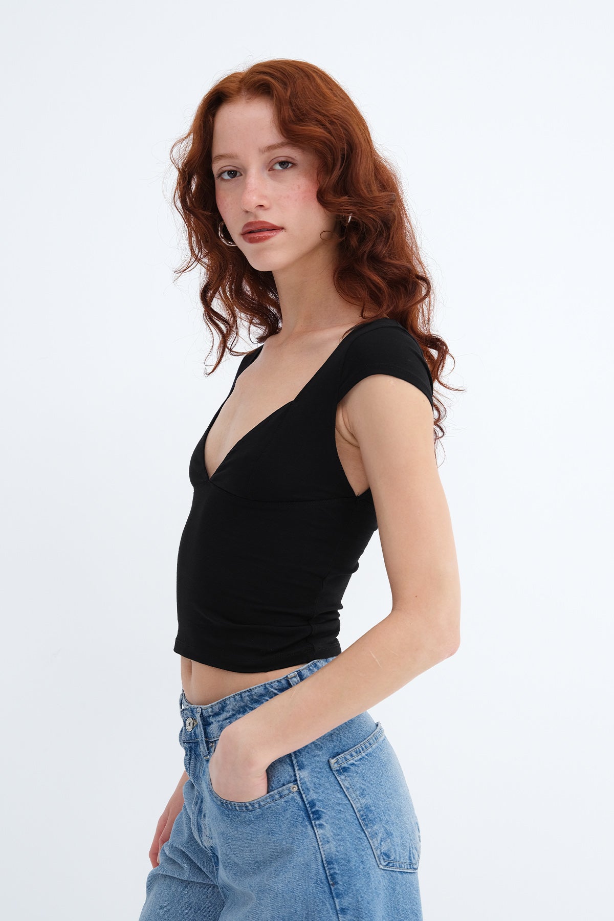 Black_Front-and-back-V-neck-T-shirt-addax