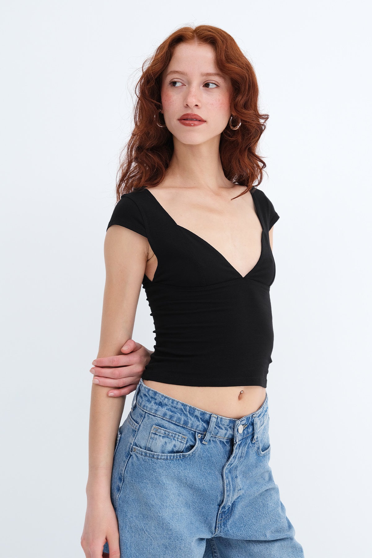 Black_Front-and-back-V-neck-T-shirt-addax