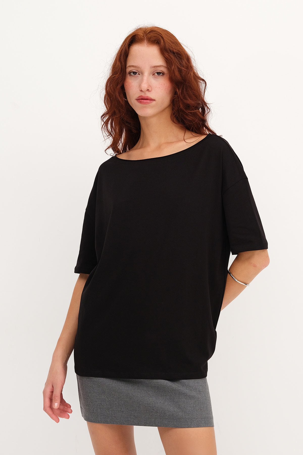Black_Boat-Neck-Basic-T-Shirt-addax