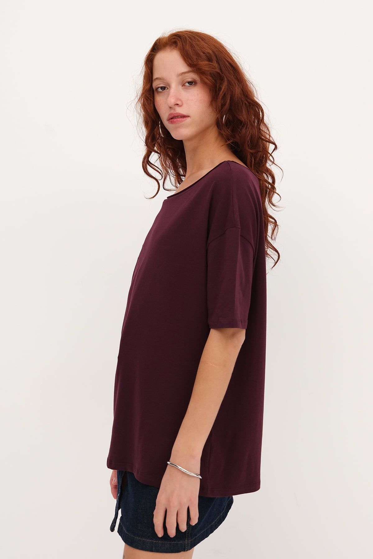 Gardenia_Boat-Neck-Basic-T-Shirt-addax