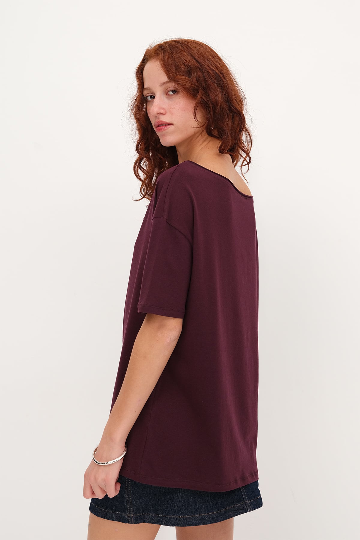 Gardenia_Boat-Neck-Basic-T-Shirt-addax