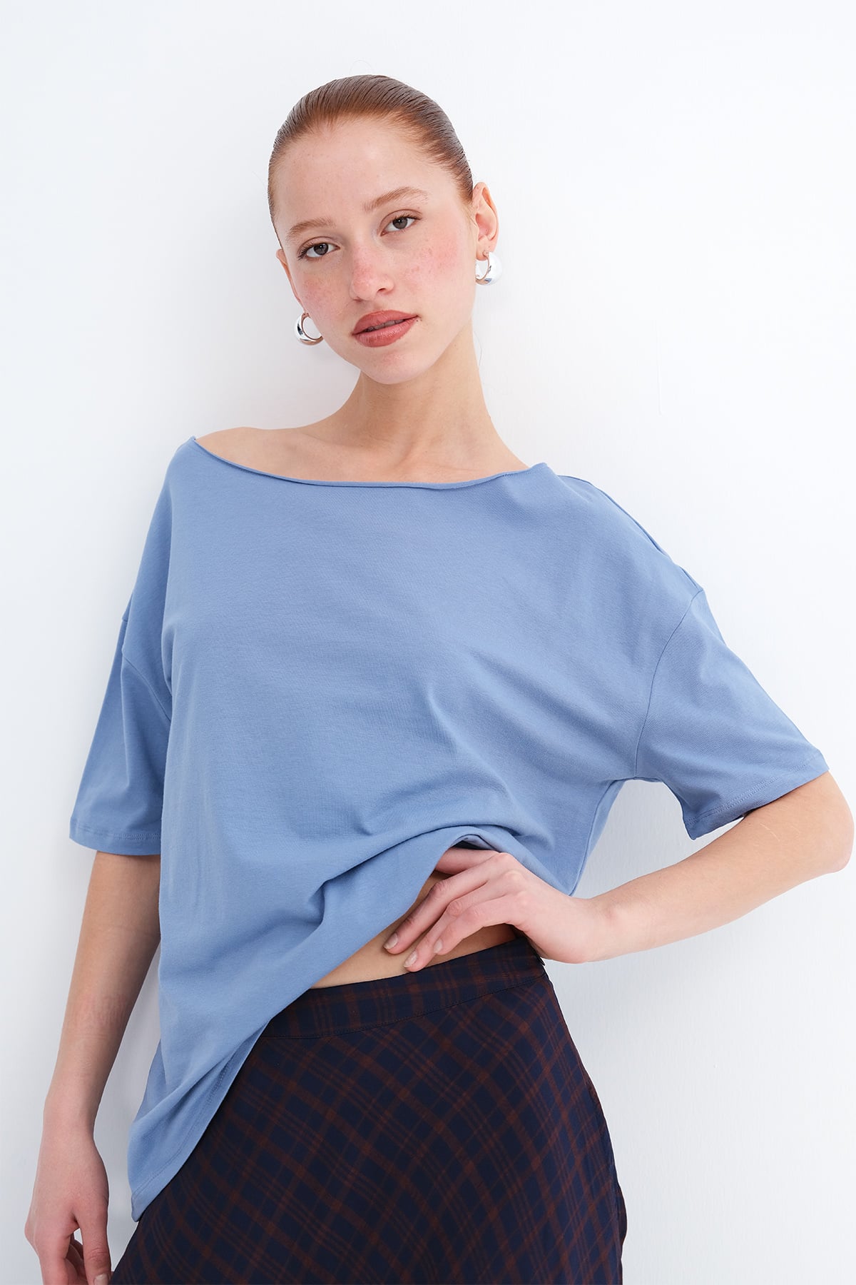Stonewash_Boat-Neck-Basic-T-Shirt-addax