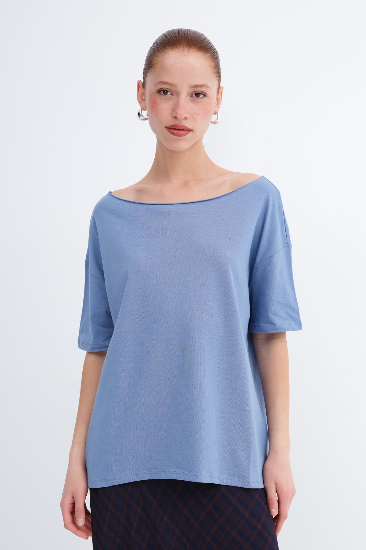 Stonewash_Boat-Neck-Basic-T-Shirt-addax