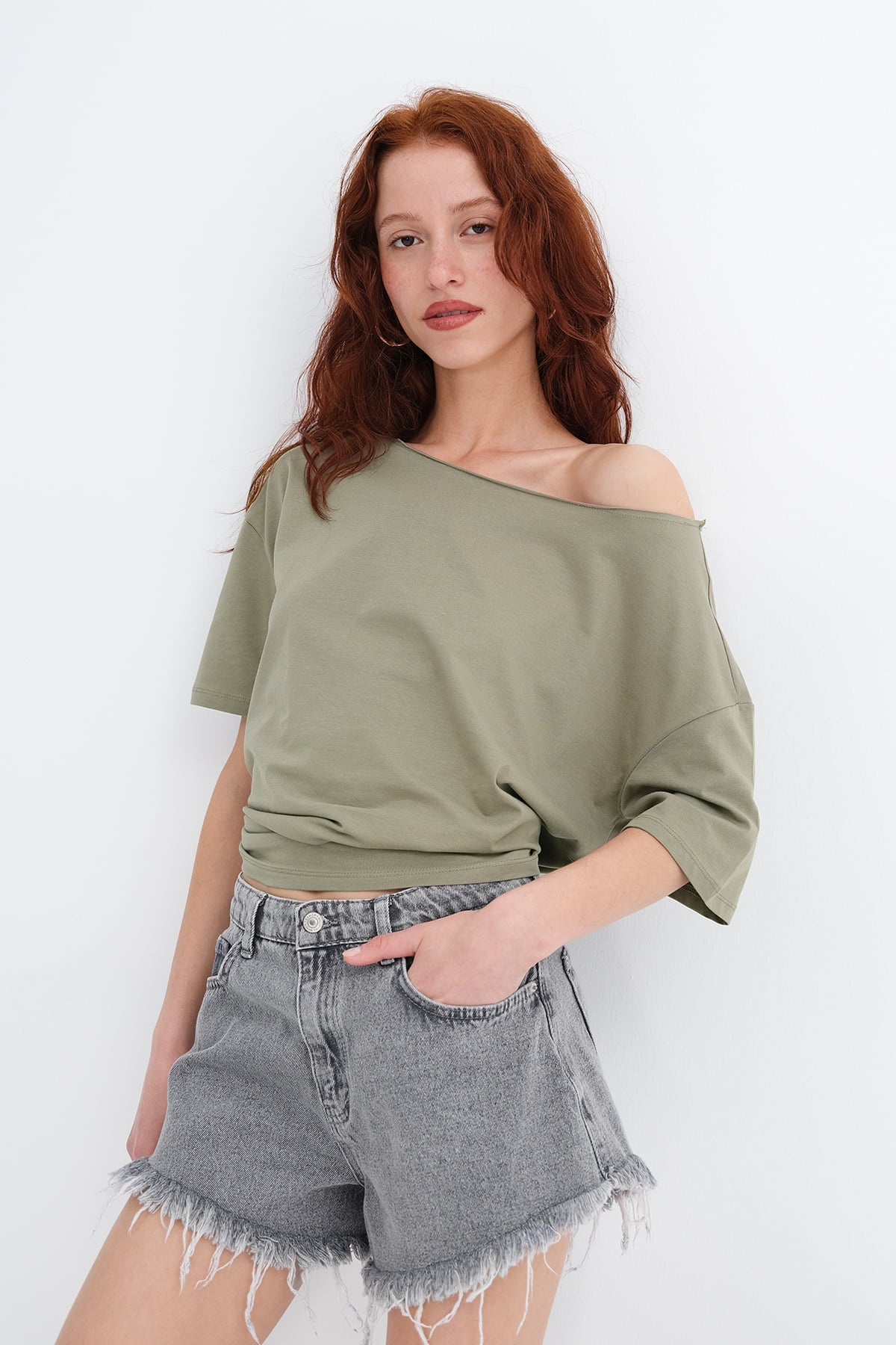 Sage_Boat-Neck-Basic-T-Shirt-addax