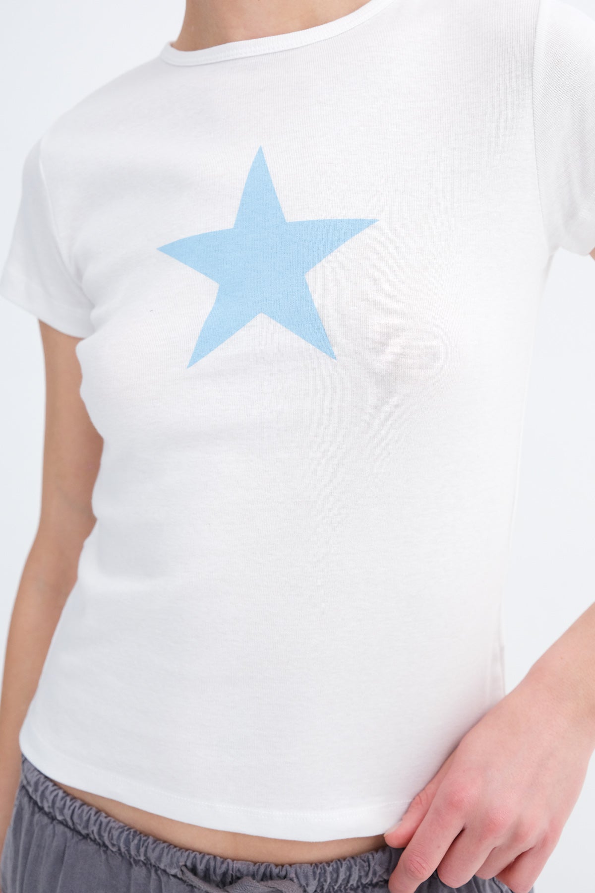 White_Star-Print-T-shirt-addax