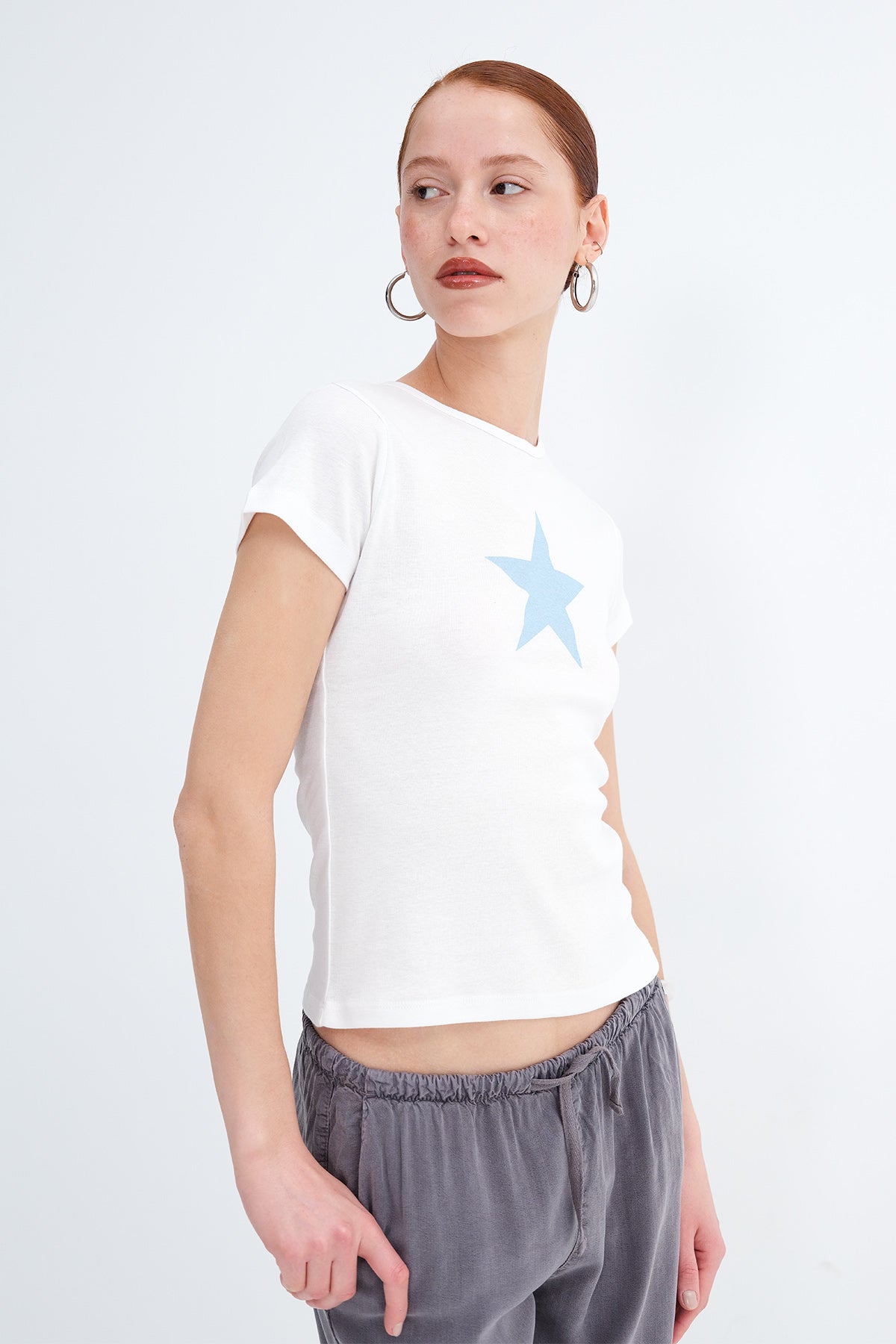 White_Star-Print-T-shirt-addax
