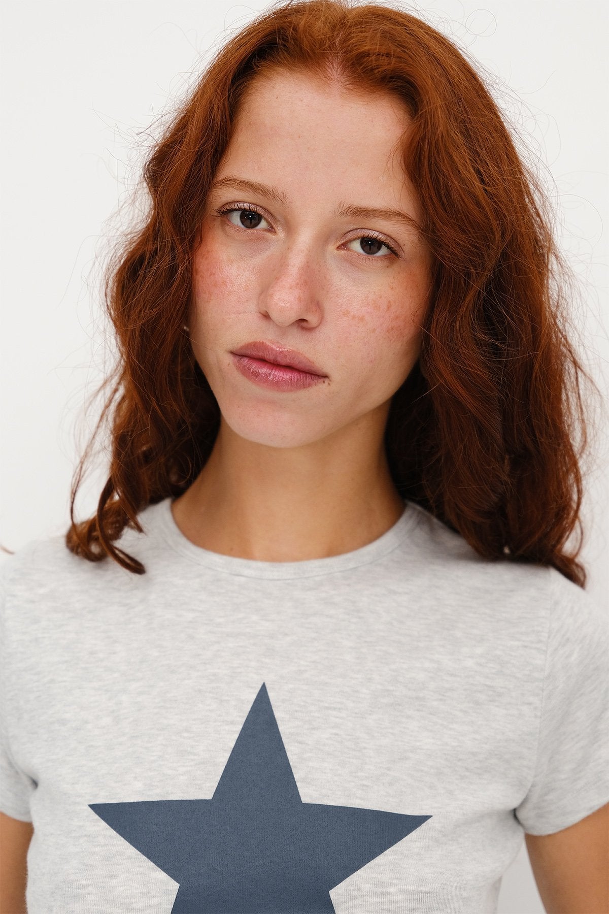 Snow-Melange_Star-Print-T-shirt-addax