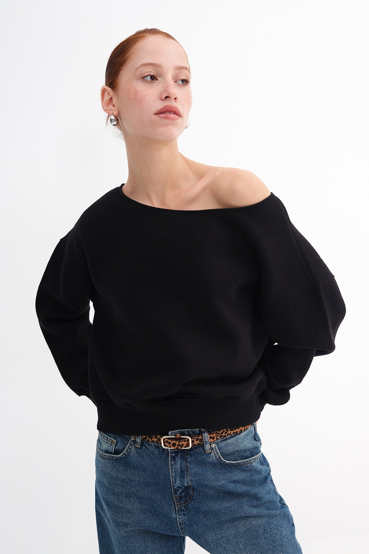 Black_Boat-Neck-Fleece-Lined-Sweatshirt-addax