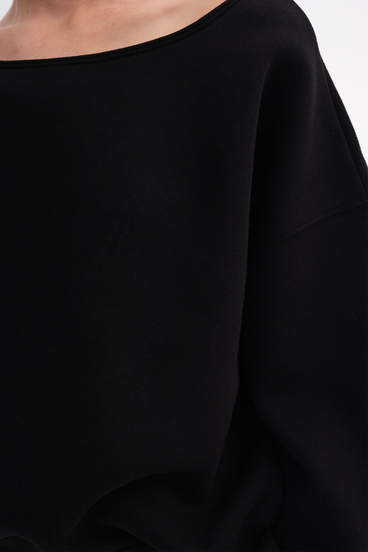 Black_Boat-Neck-Fleece-Lined-Sweatshirt-addax