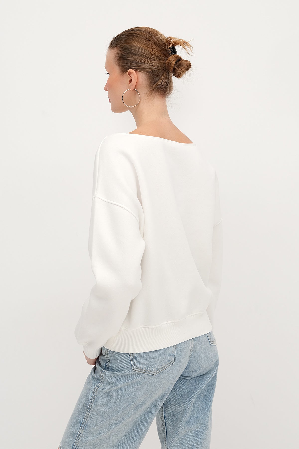Ecru_Boat-Neck-Fleece-Lined-Sweatshirt-addax