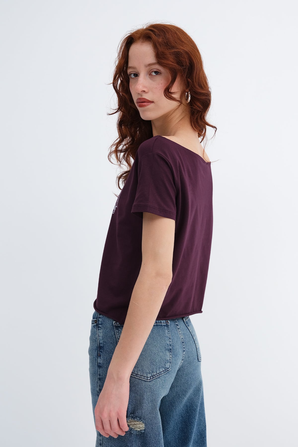 Gardenia_Boat-Neck-Printed-T-Shirt-addax