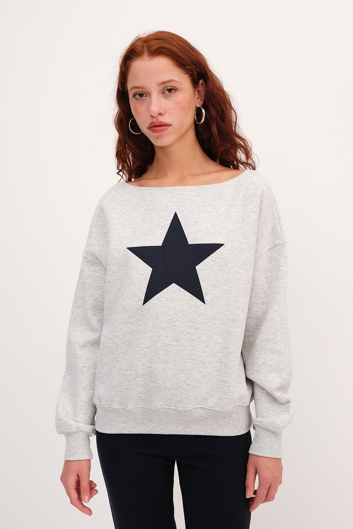 Snow-Melange_Star-Printed-Fleece-Lined-Sweatshirt-addax