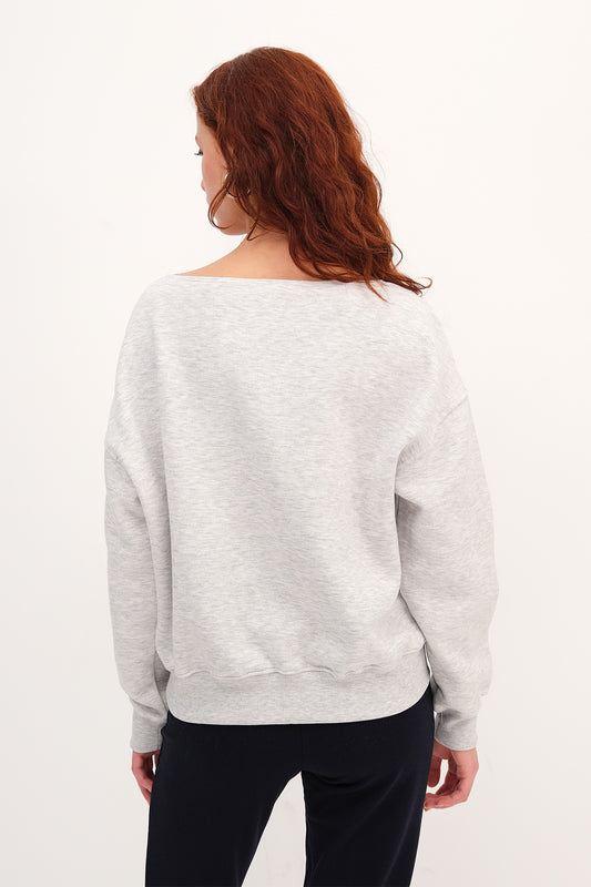 Snow-Melange_Star-Printed-Fleece-Lined-Sweatshirt-addax