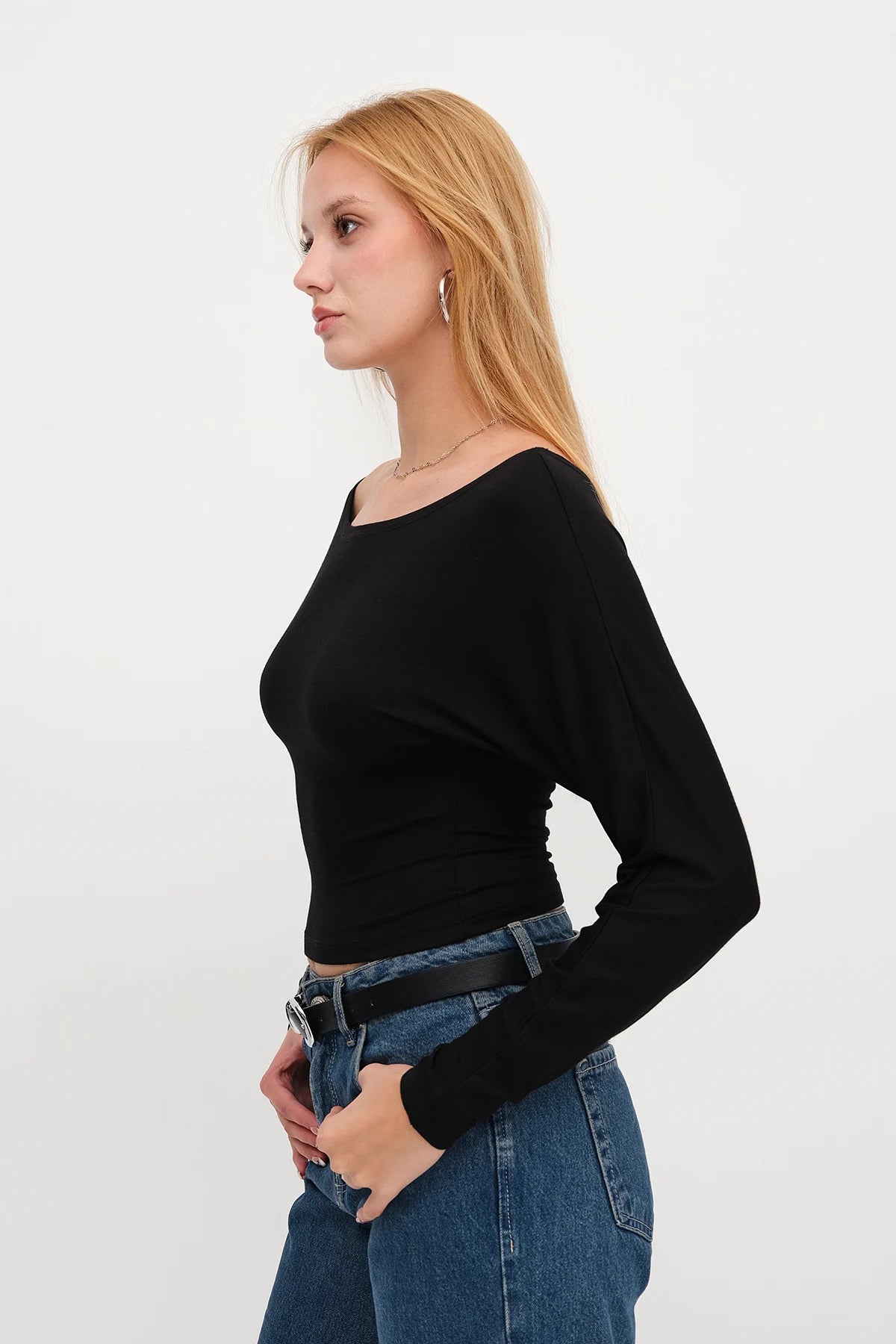 Black_Boat-Neck-Long-Sleeve-T-Shirt-addax