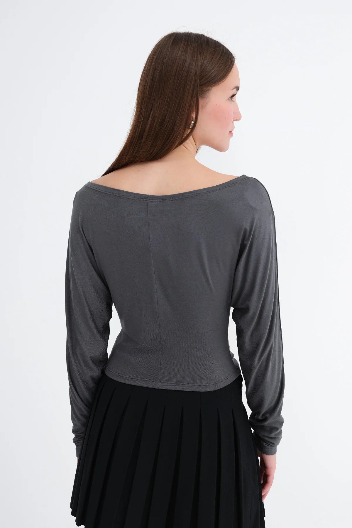 L.Charcoal_Boat-Neck-Long-Sleeve-T-Shirt_addax
