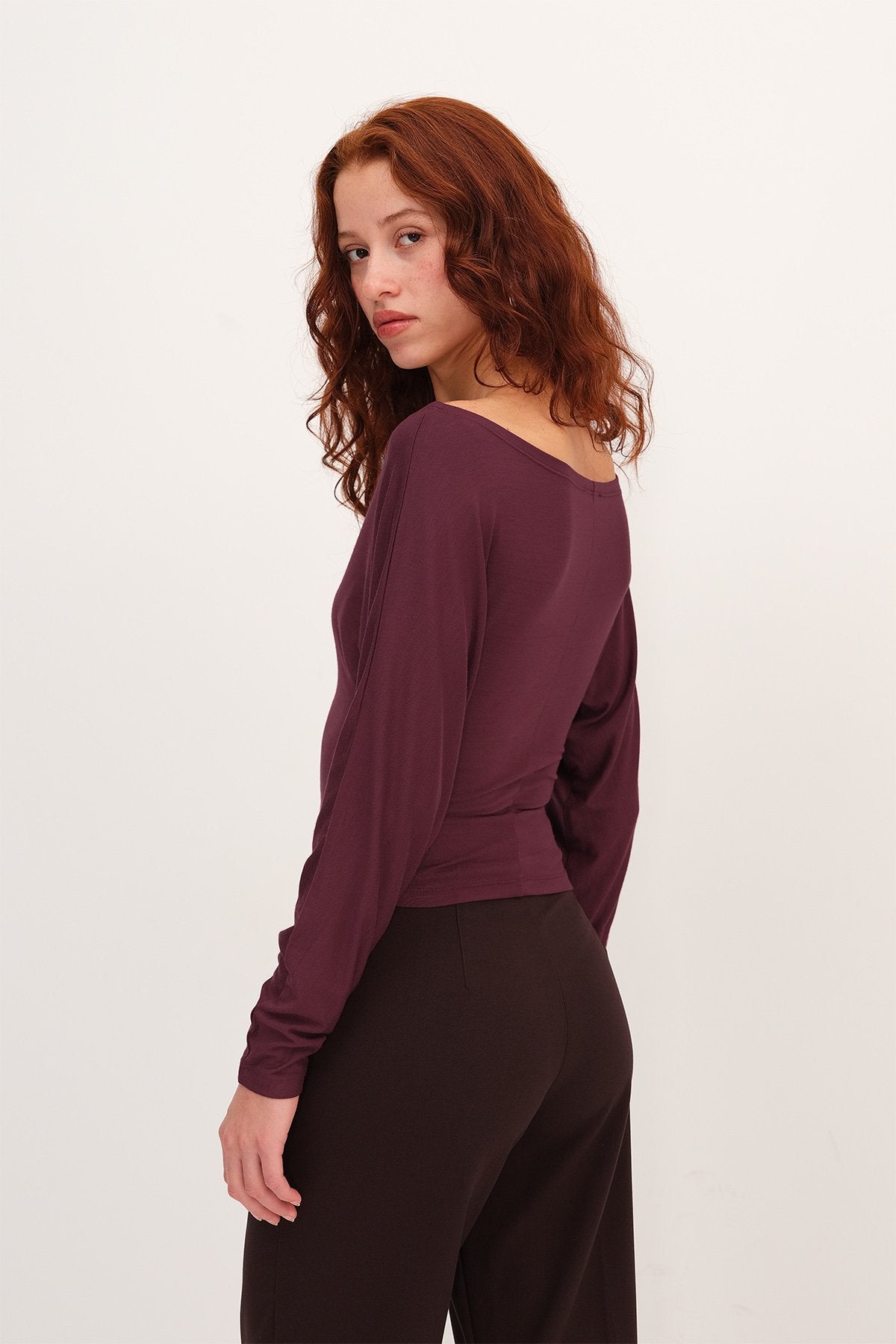 Light-Burgundy_Boat-Neck-Long-Sleeve-T-Shirt-addax