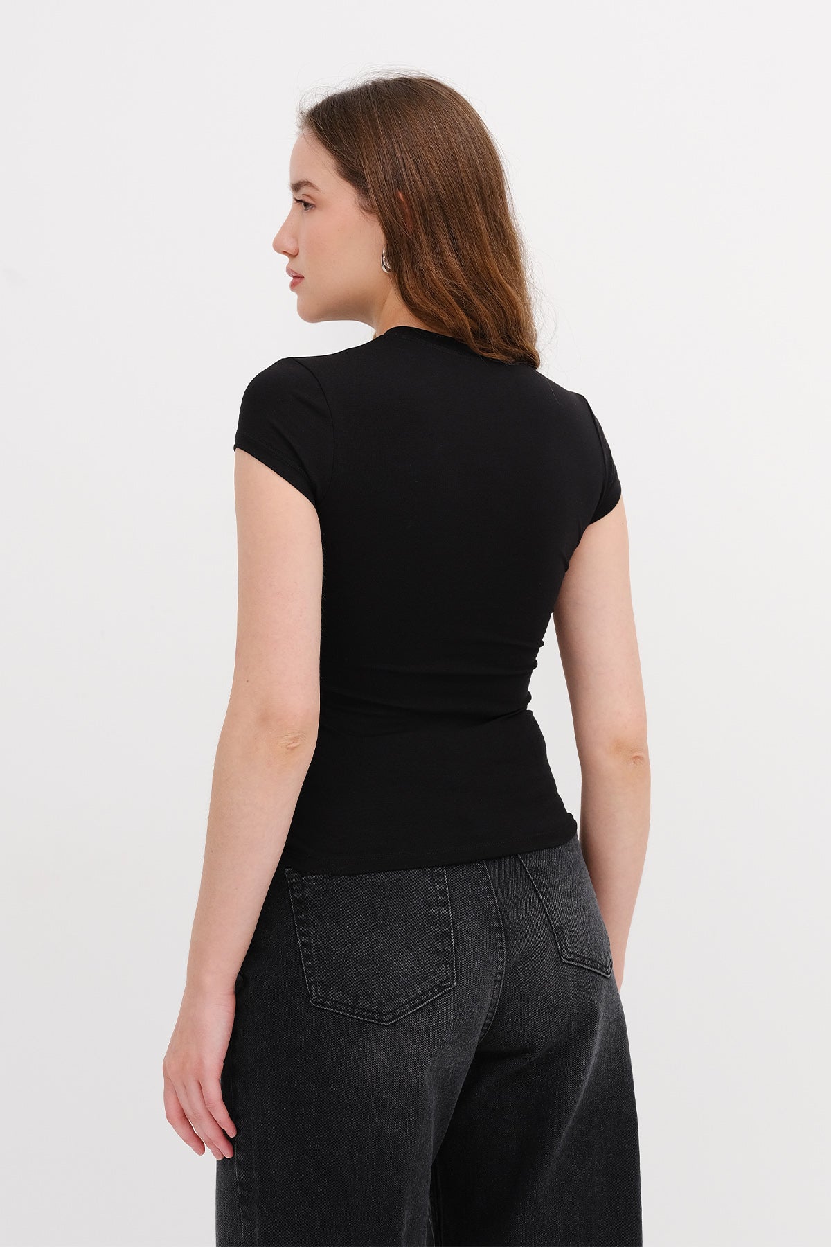 Black_Crew-Neck-Modal-Basic-T-shirt-addax