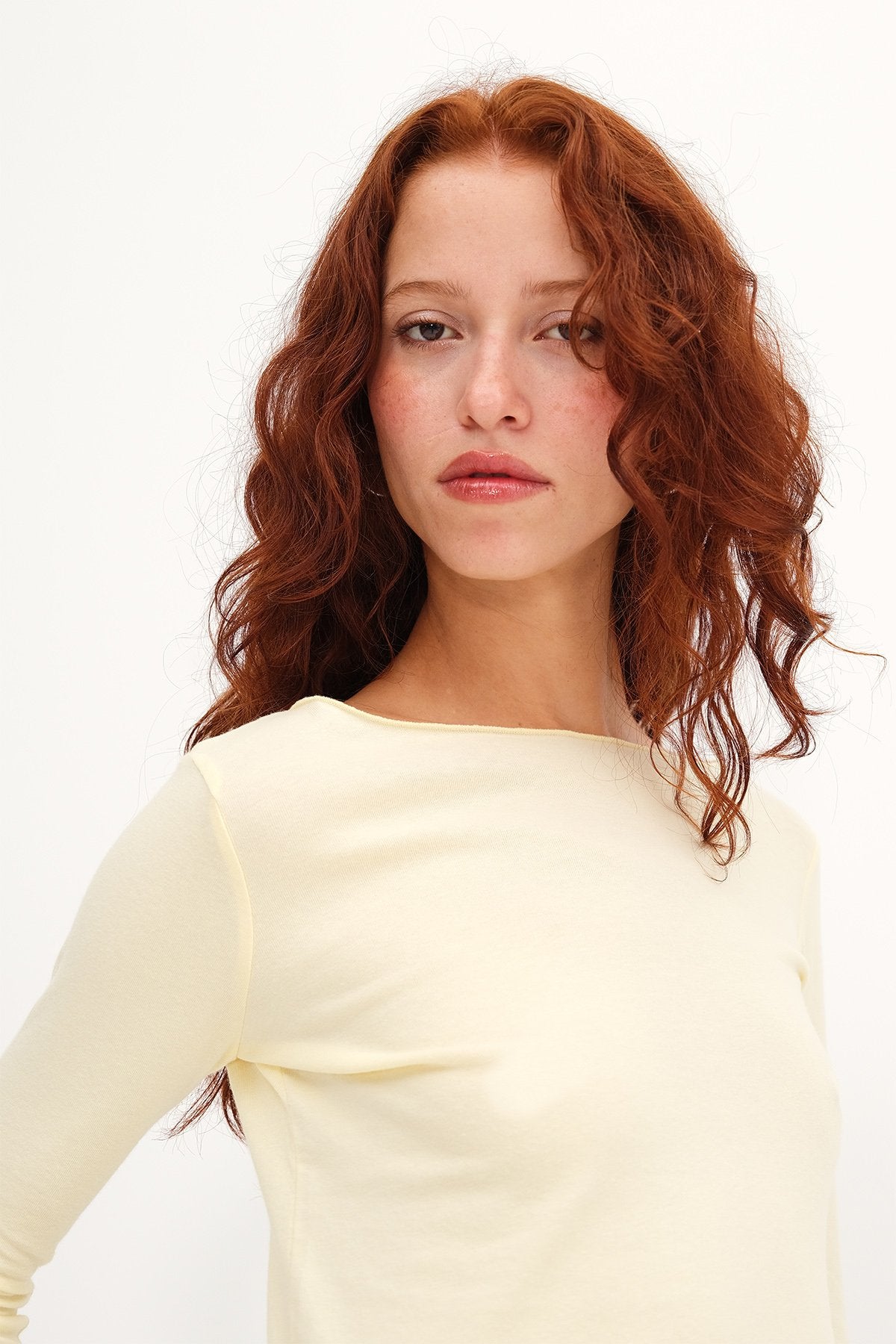 Light-Yellow_Long-Sleeve-Basic-T-shirt-addax