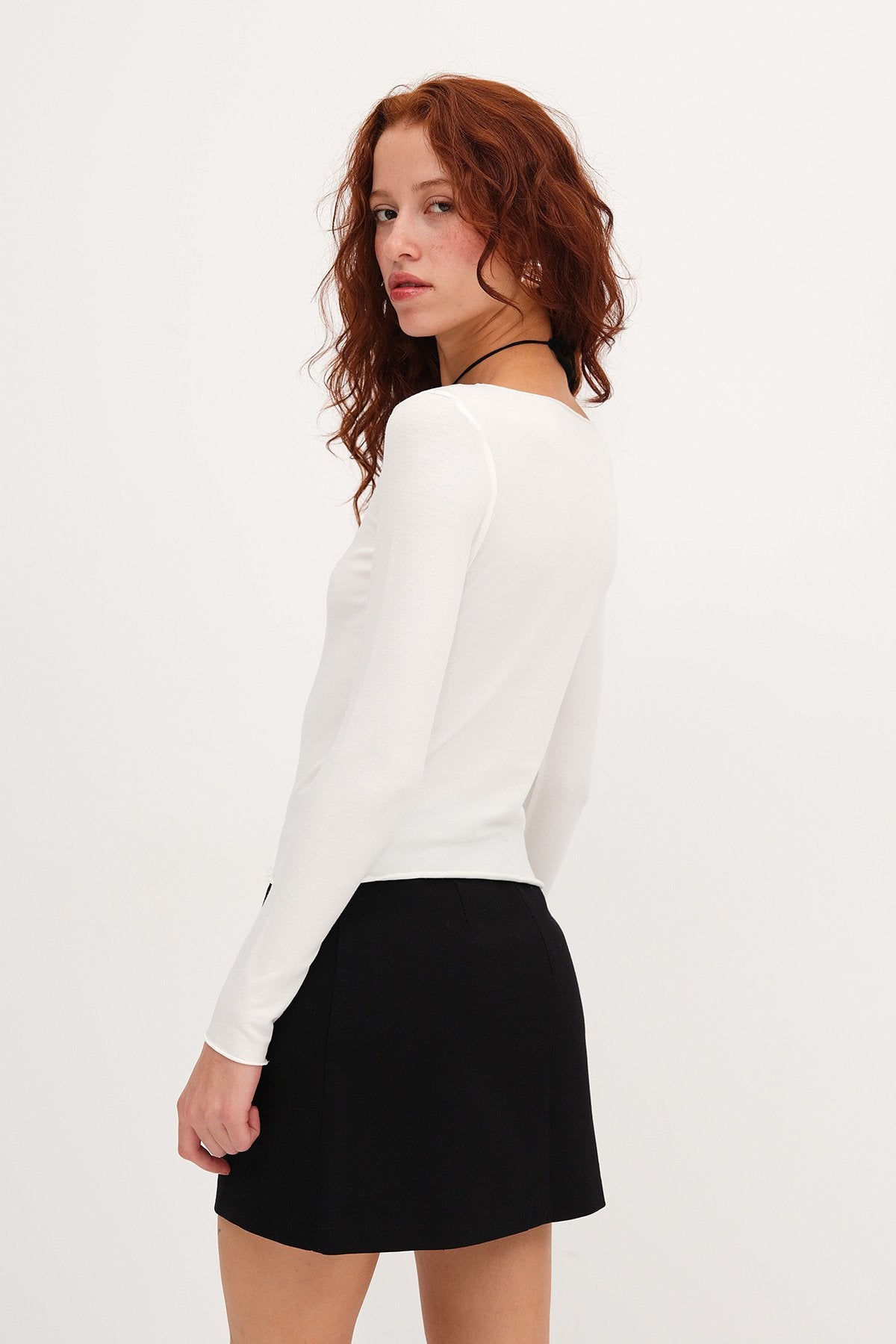 Ecru_Long-Sleeve-Basic-T-shirt-addax