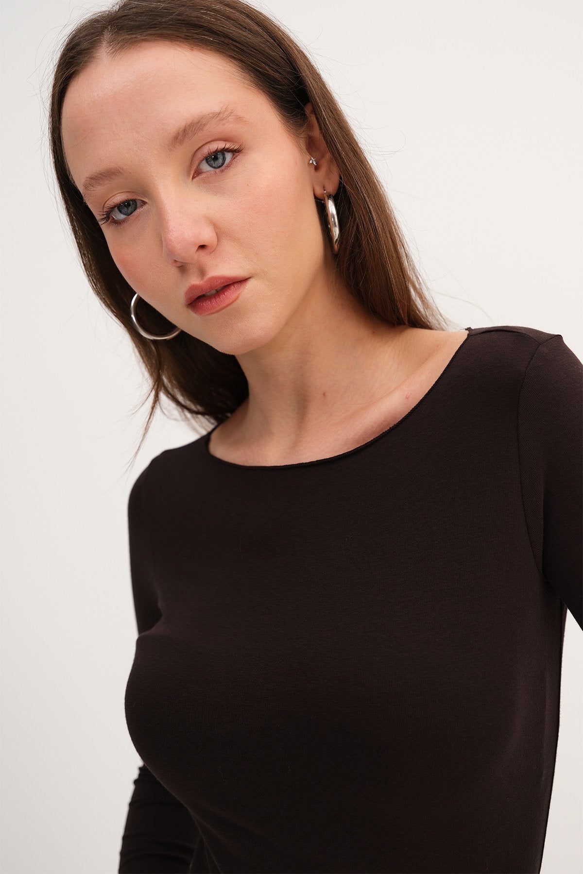 Bitter-Coffee_Long-Sleeve-Basic-T-shirt-addax