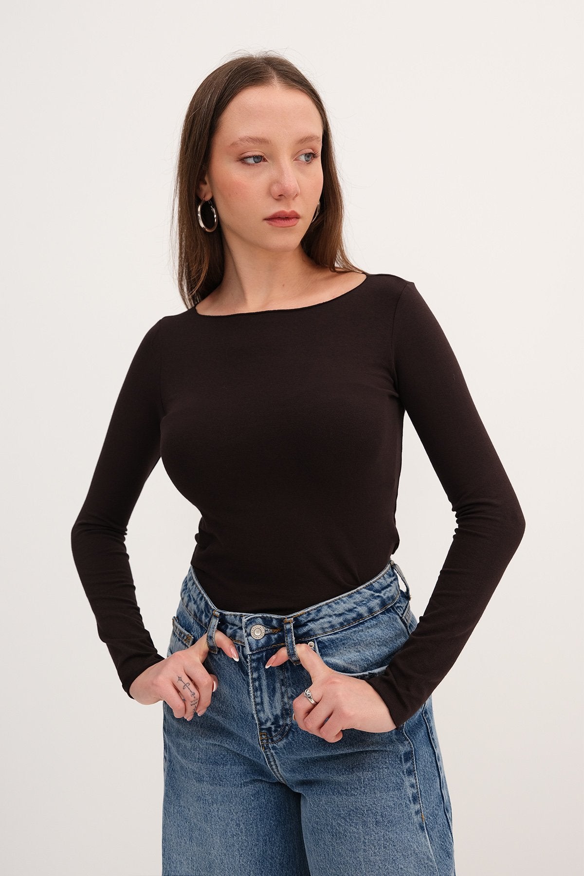 Bitter-Coffee_Long-Sleeve-Basic-T-shirt-addax