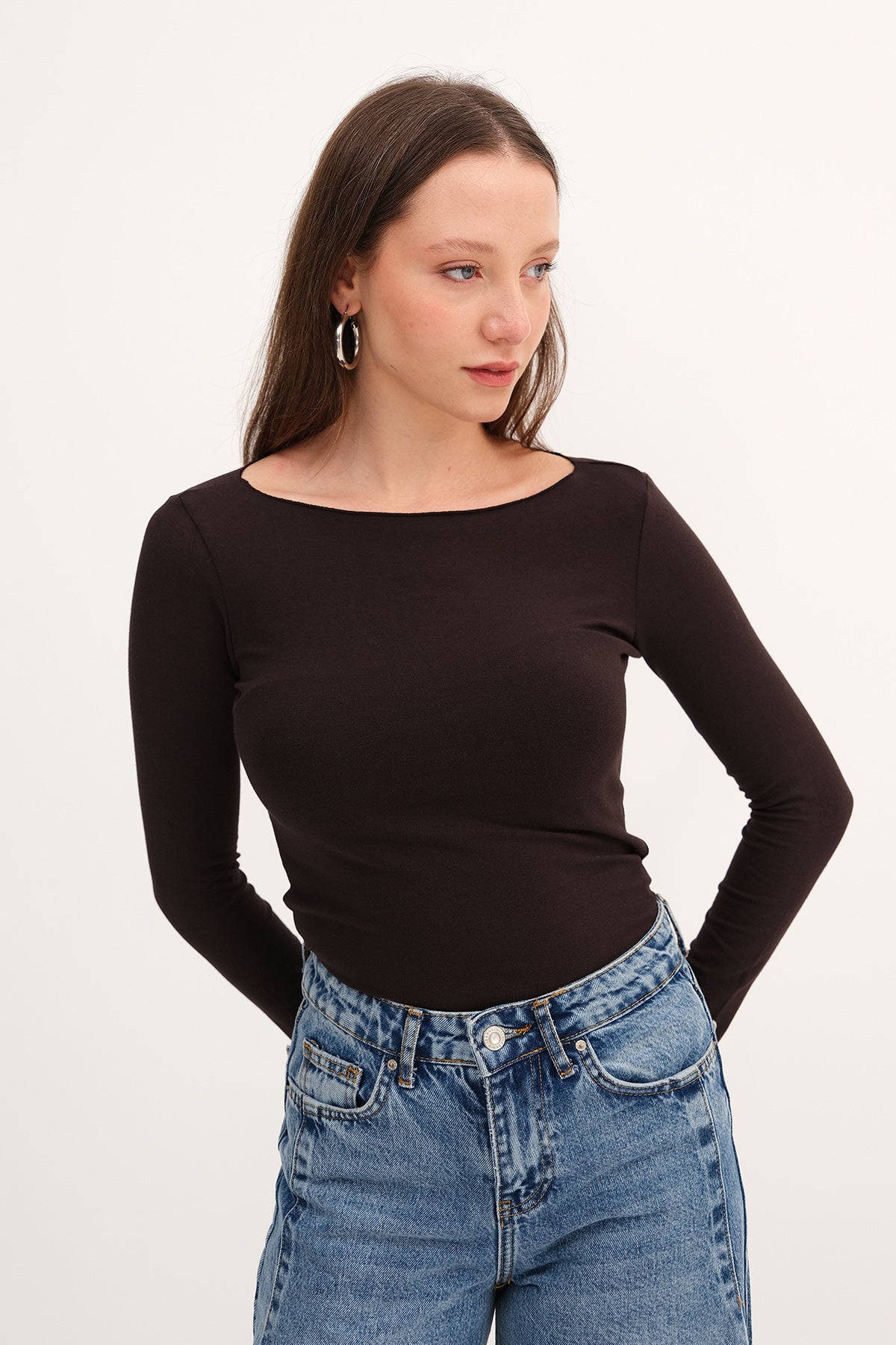 Bitter-Coffee_Long-Sleeve-Basic-T-shirt-addax