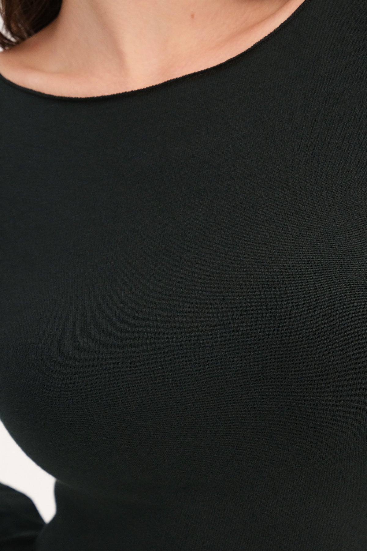 Sapphire_Long-Sleeve-Basic-T-shirt-addax