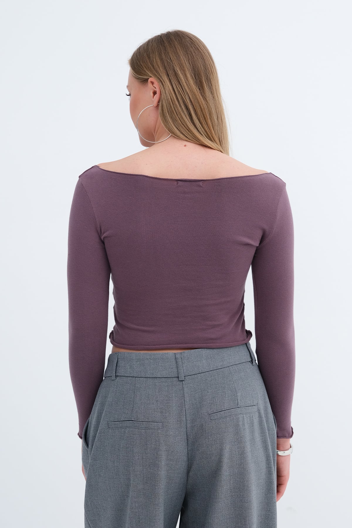 Grape_Long-Sleeve-Basic-T-shirt-addax