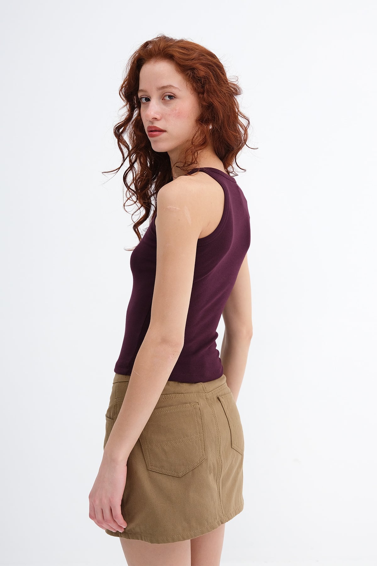 Gardenia_Halter-Neck-Tank-Top-addax