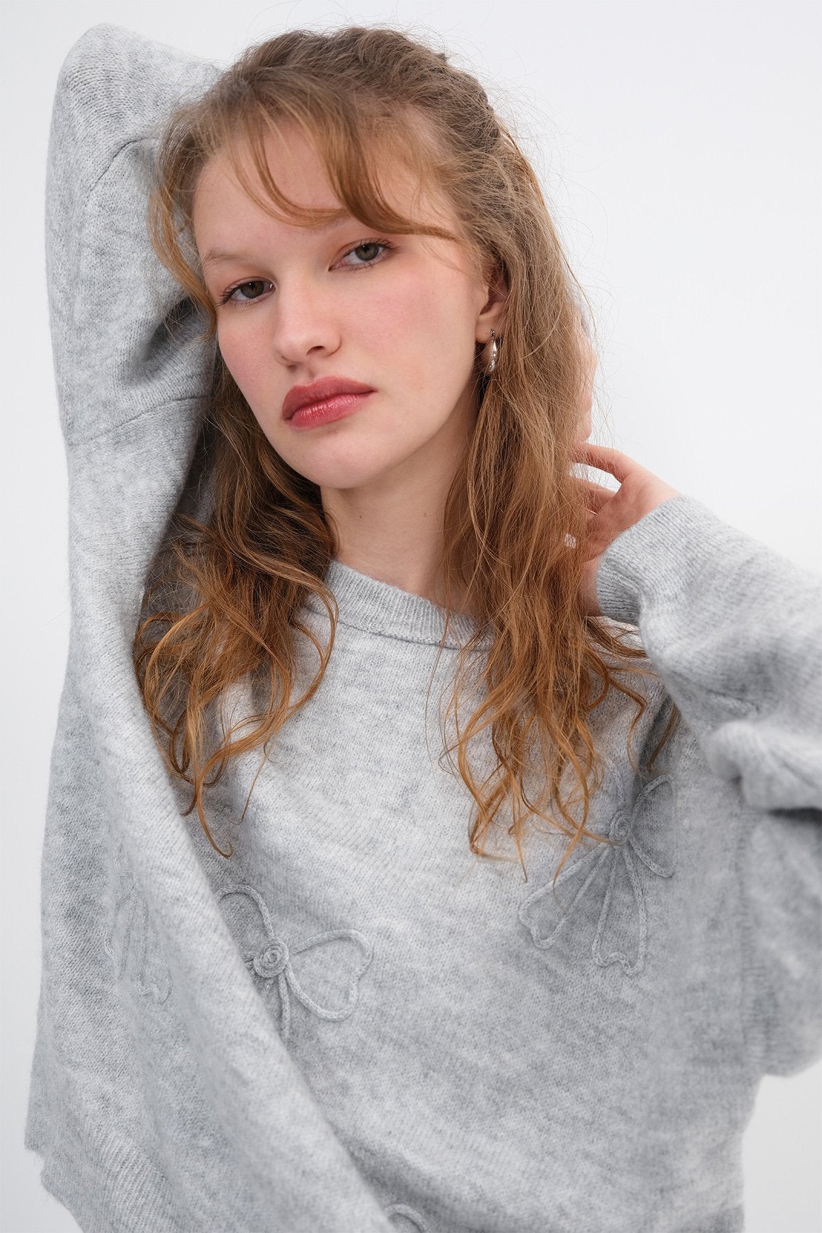 Light-Grey_Bow-Embroidered-Knit-Sweater-addax