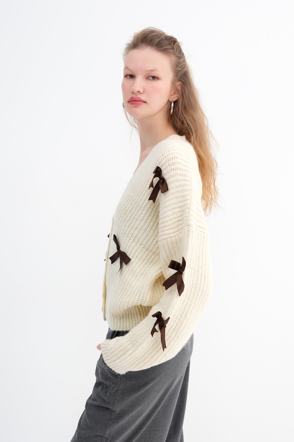 Stone_Bow-Detailed-Knit-Cardigan-addax