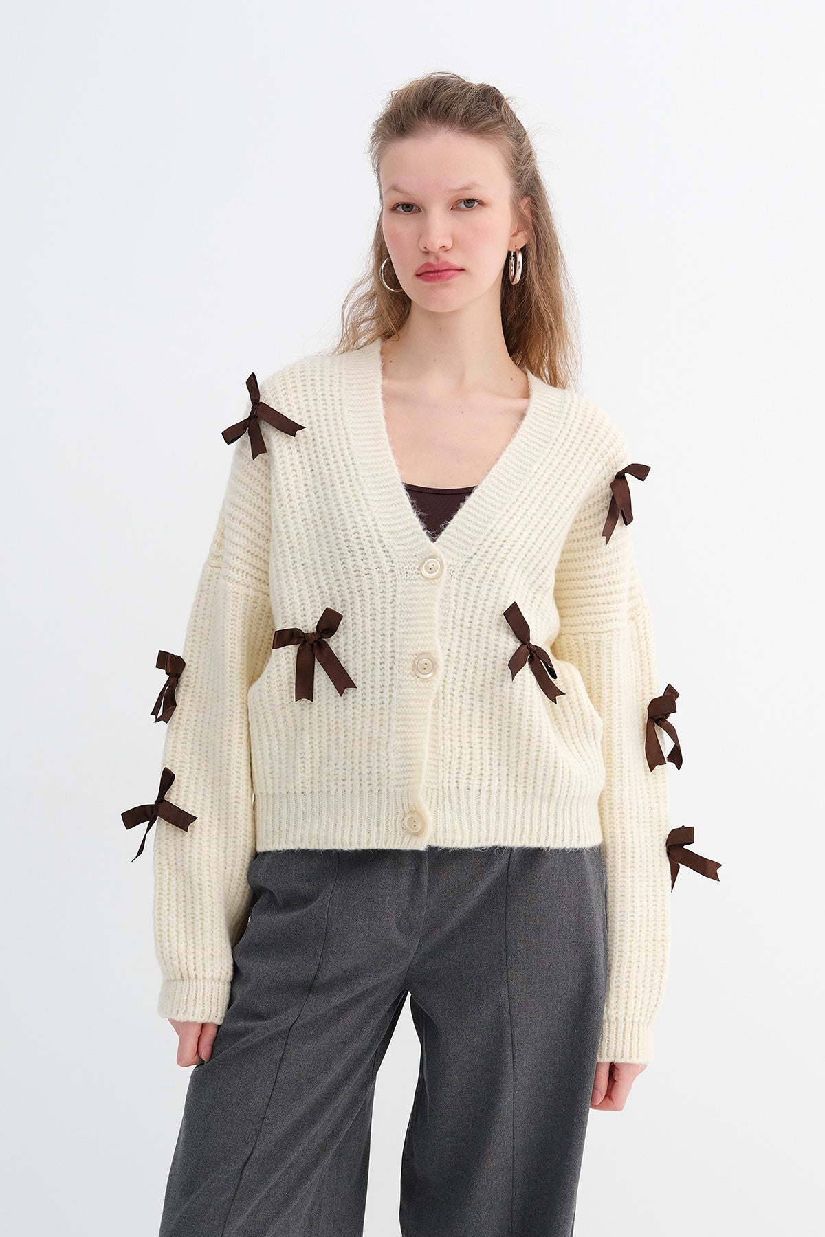 Stone_Bow-Detailed-Knit-Cardigan-addax