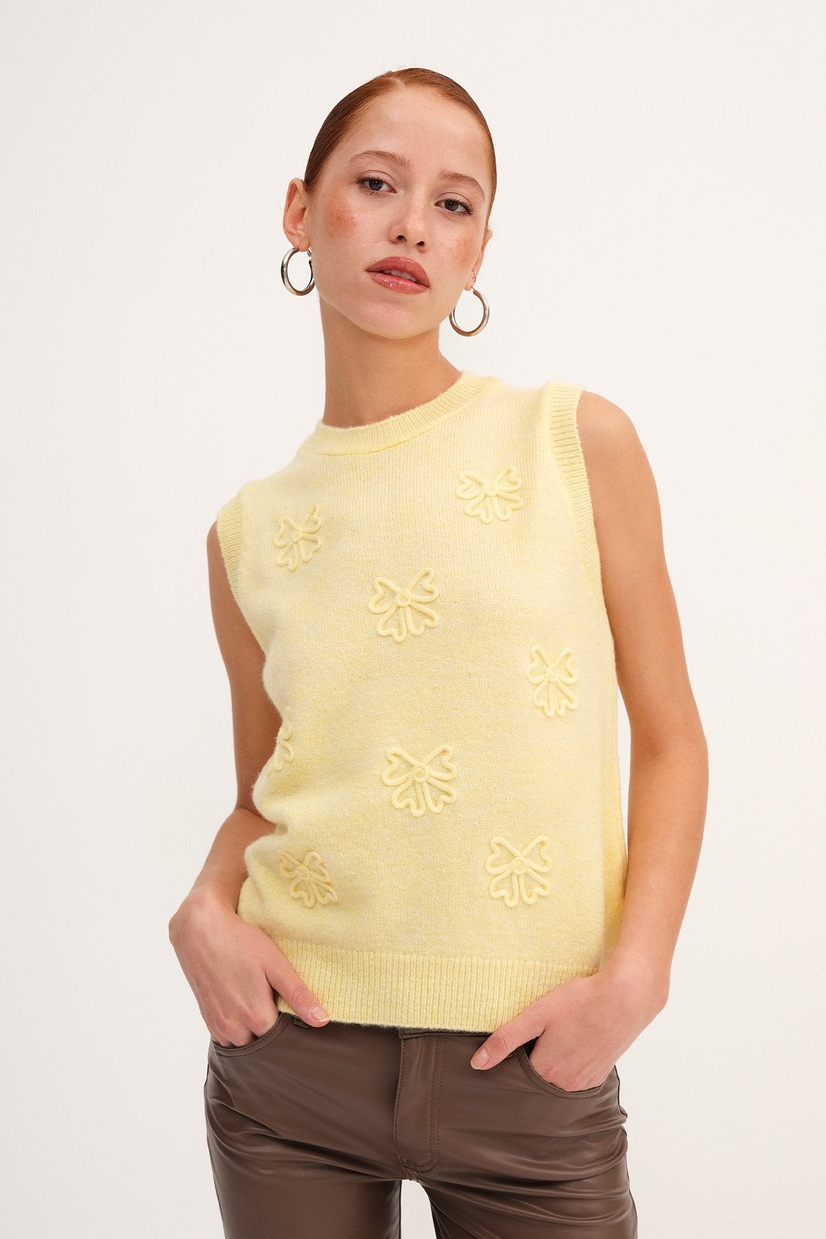 Yellow_Crew-Neck-Patterned-Sweater-Vest-addax