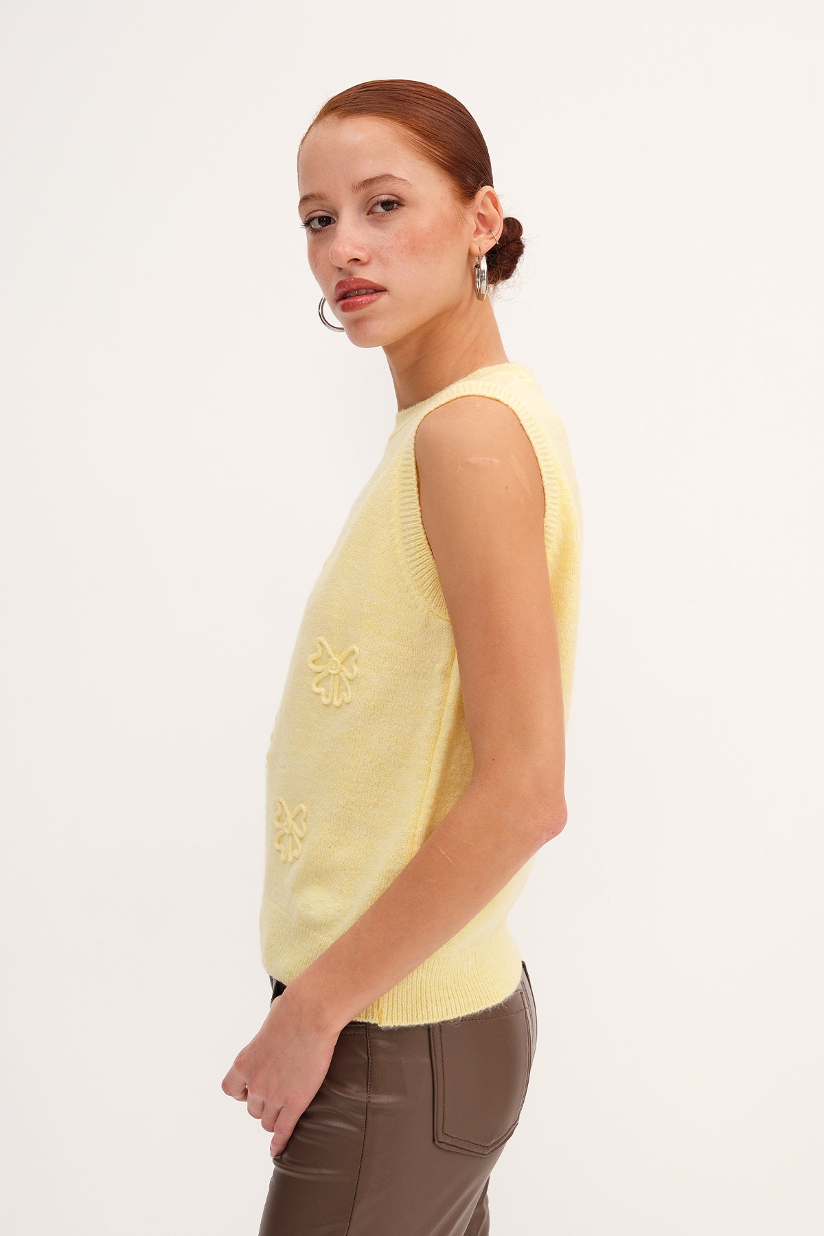 Yellow_Crew-Neck-Patterned-Sweater-Vest-addax