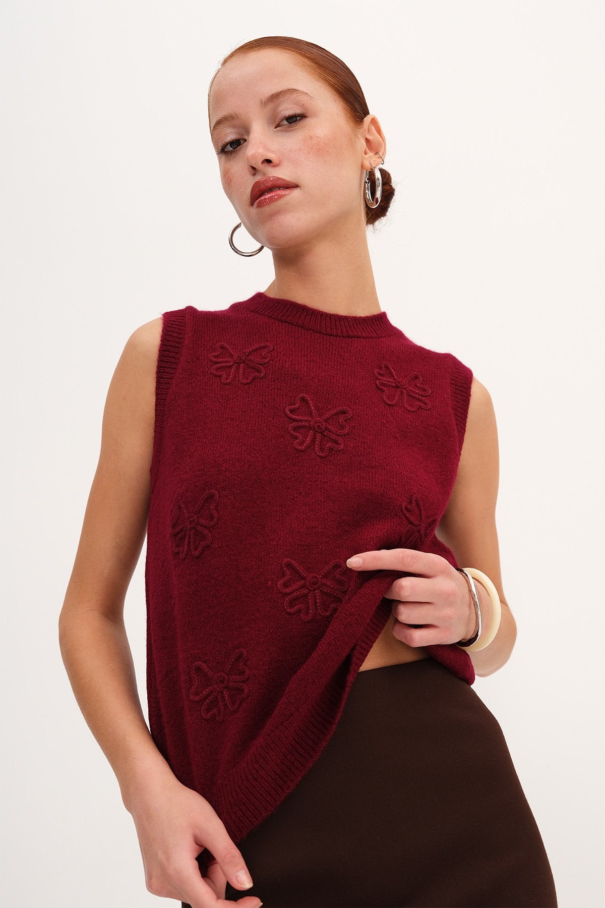 Burgundy_Crew-Neck-Patterned-Sweater-Vest-addax