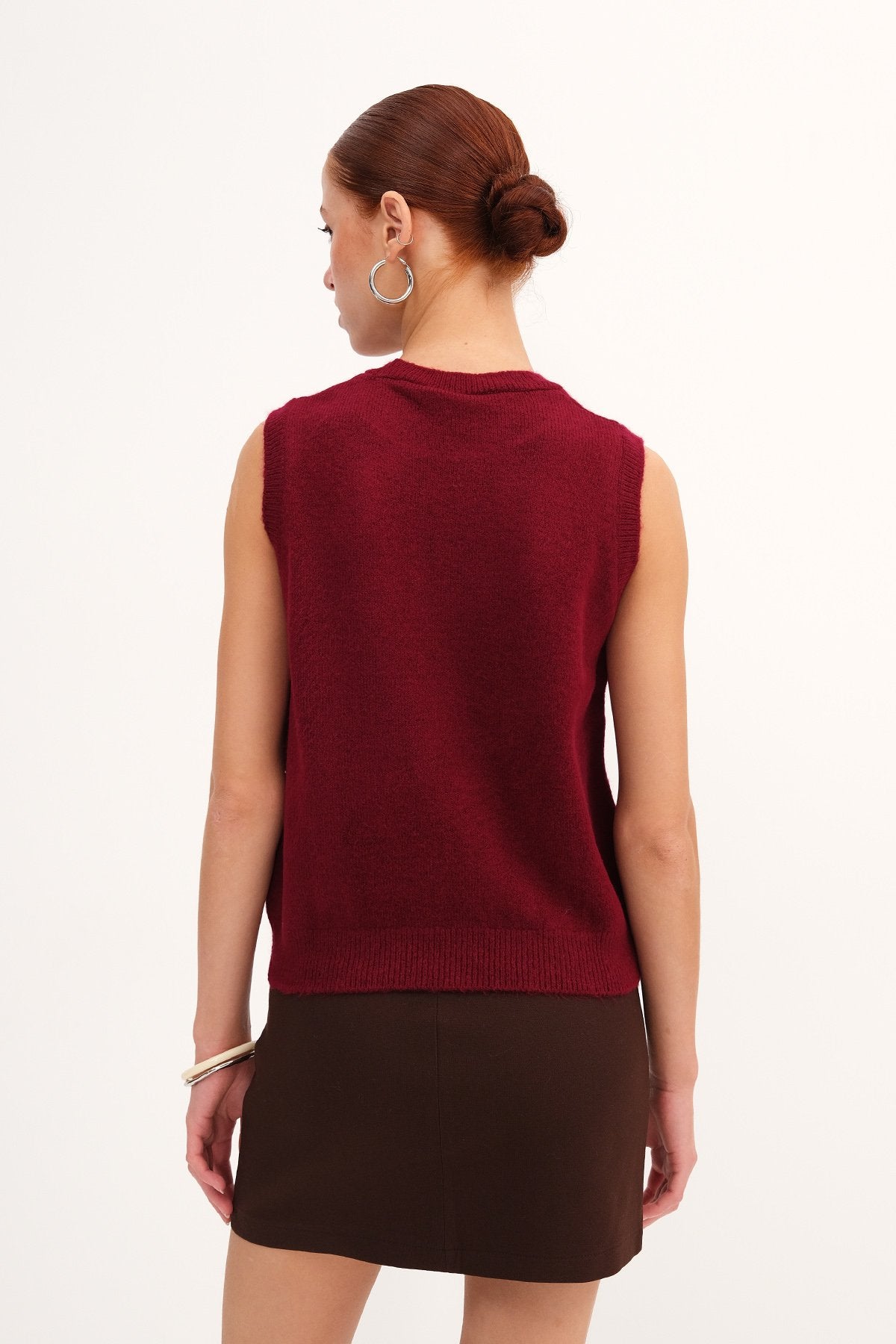 Burgundy_Crew-Neck-Patterned-Sweater-Vest-addax