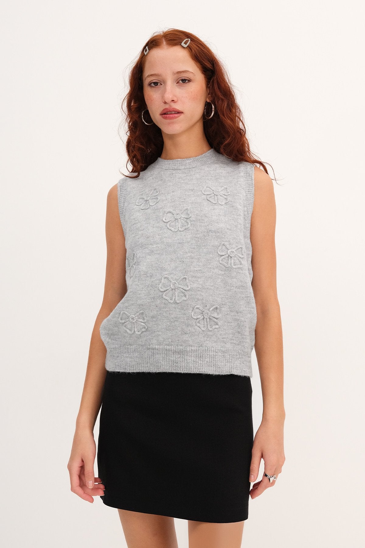 Light-Grey_Crew-Neck-Patterned-Sweater-Vest-addax