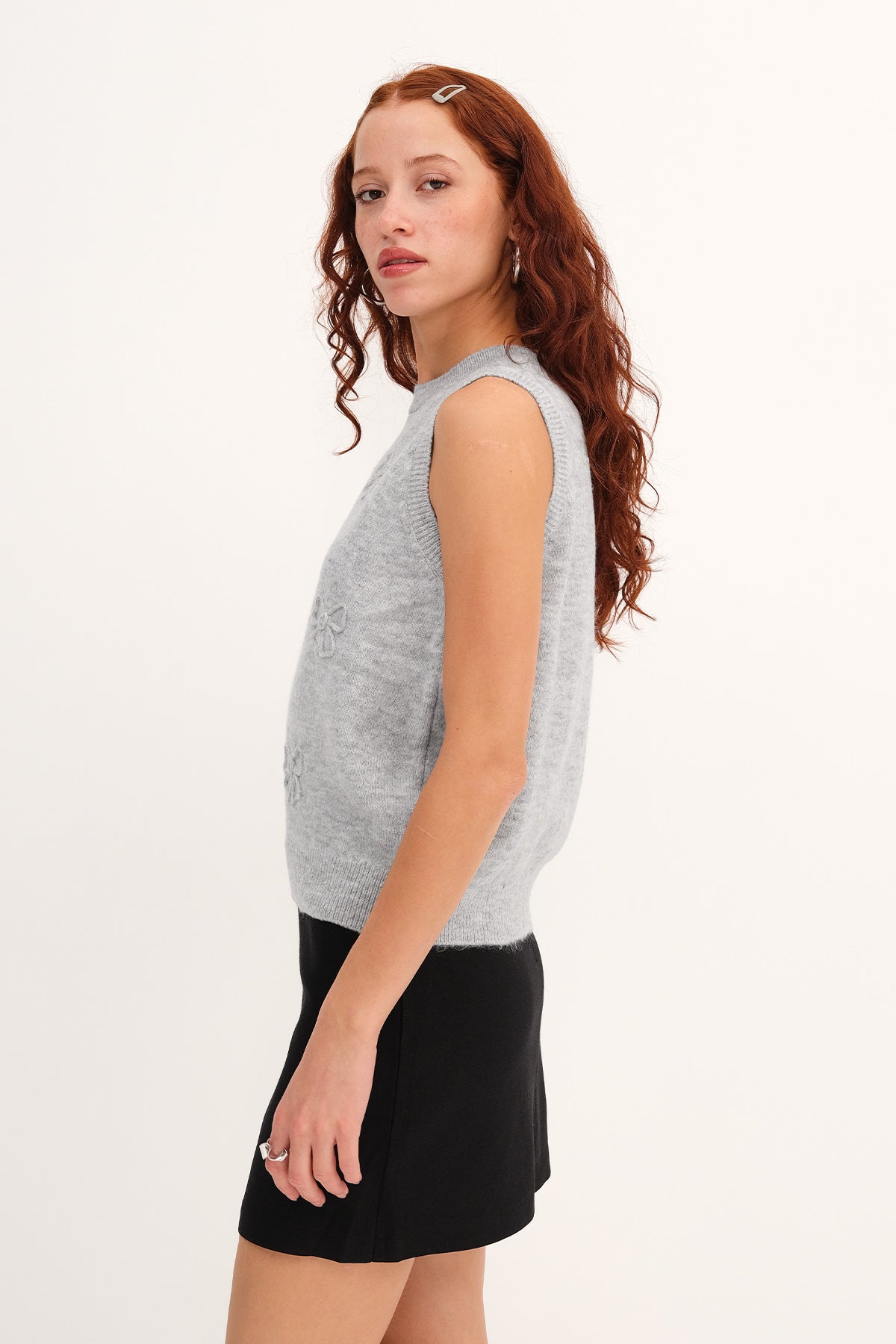 Light-Grey_Crew-Neck-Patterned-Sweater-Vest-addax