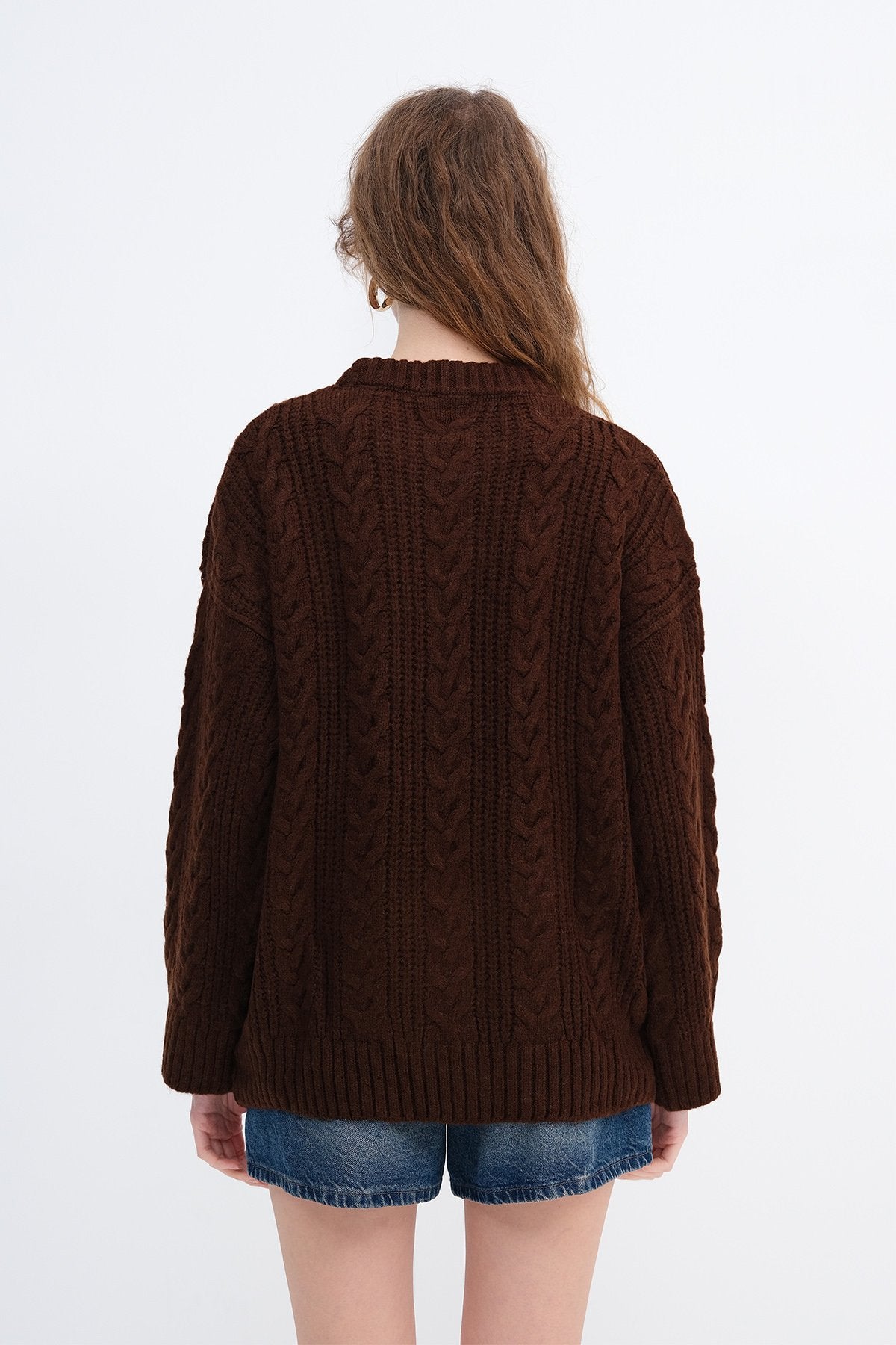 Brown_Hair-Knitted-Sweater-addax