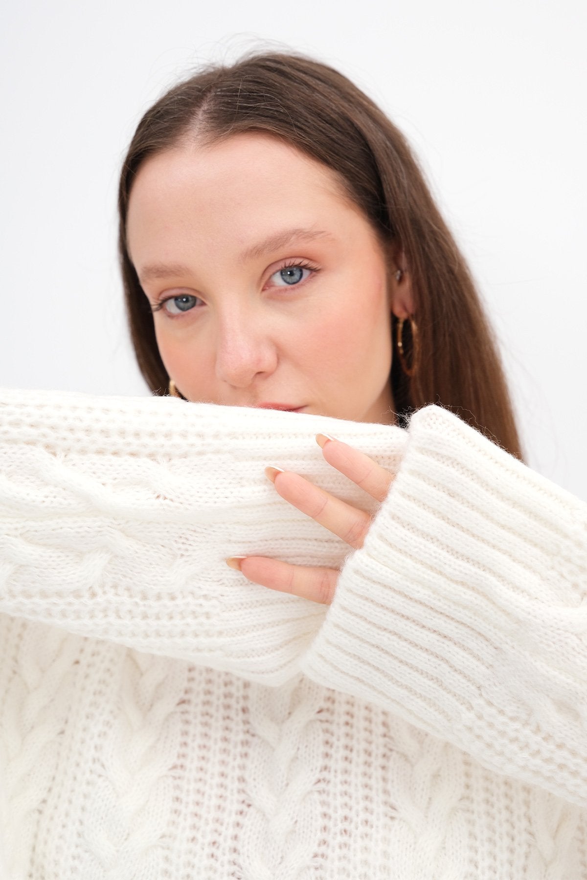 Ecru_Hair-Knitted-Sweater-addax
