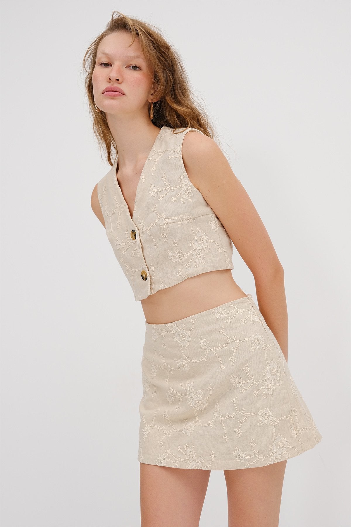 Stone_Embroidered-Vest-and-Shorts-Set-addax
