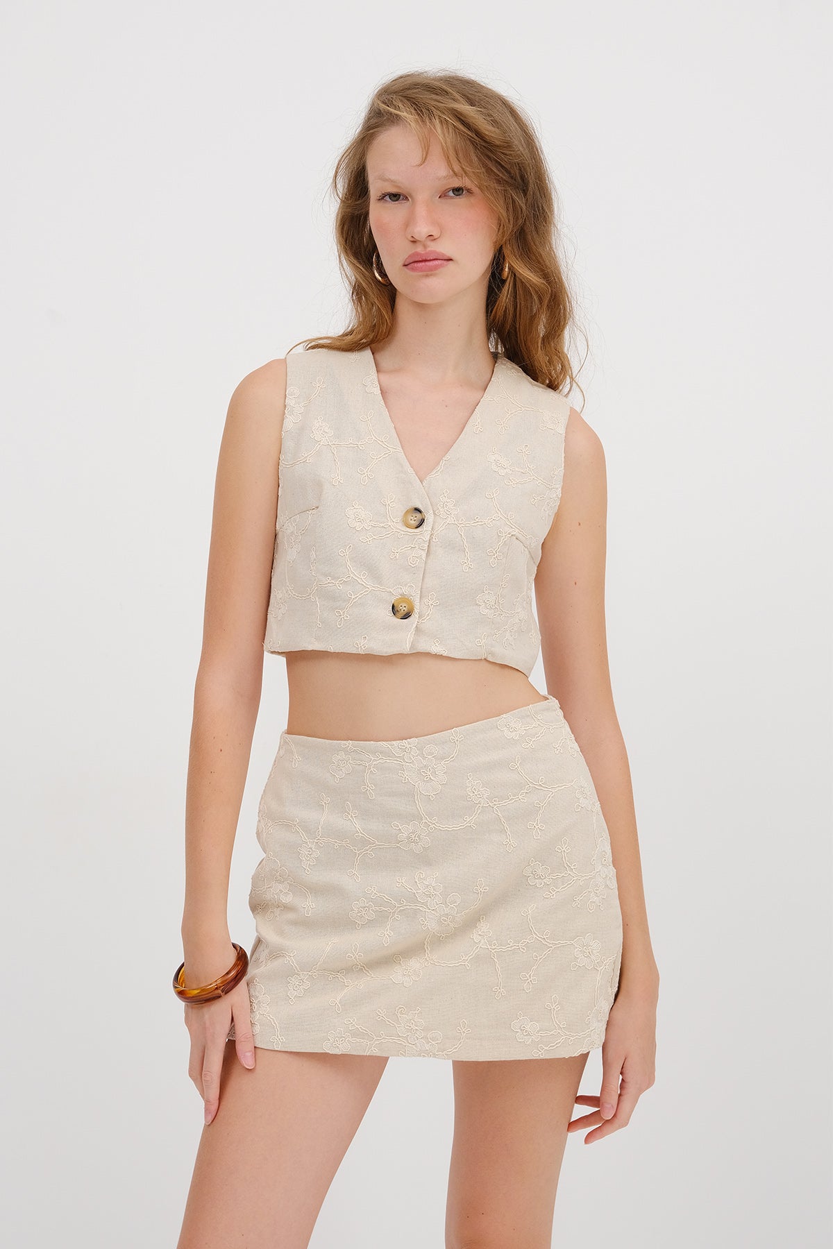 Stone_Embroidered-Vest-and-Shorts-Set-addax