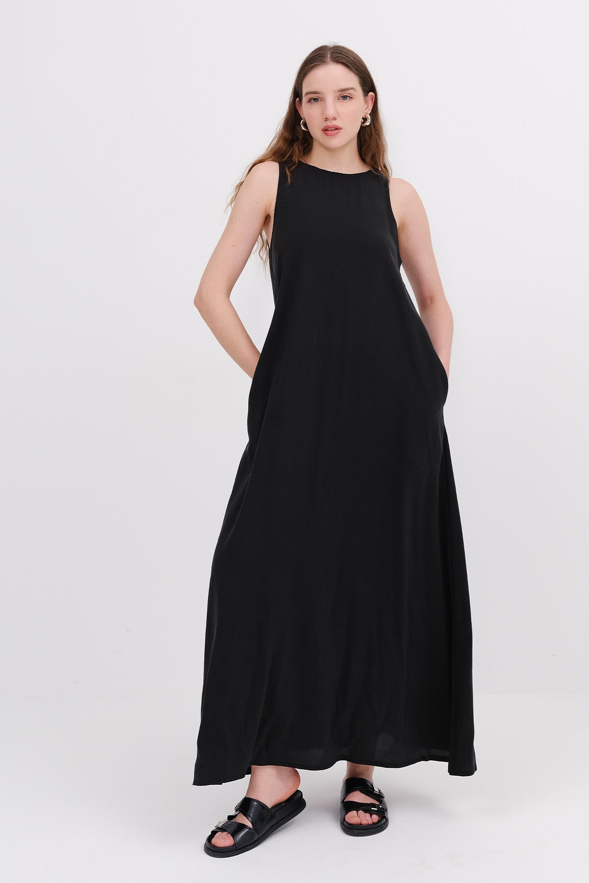 Black_Crew-Neck-Long-Dress-addax