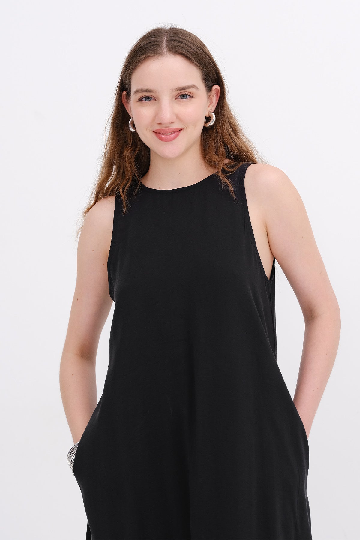 Black_Crew-Neck-Long-Dress-addax