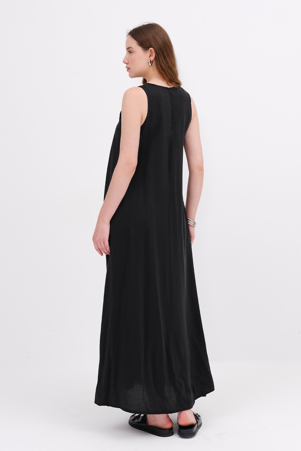 Black_Crew-Neck-Long-Dress-addax