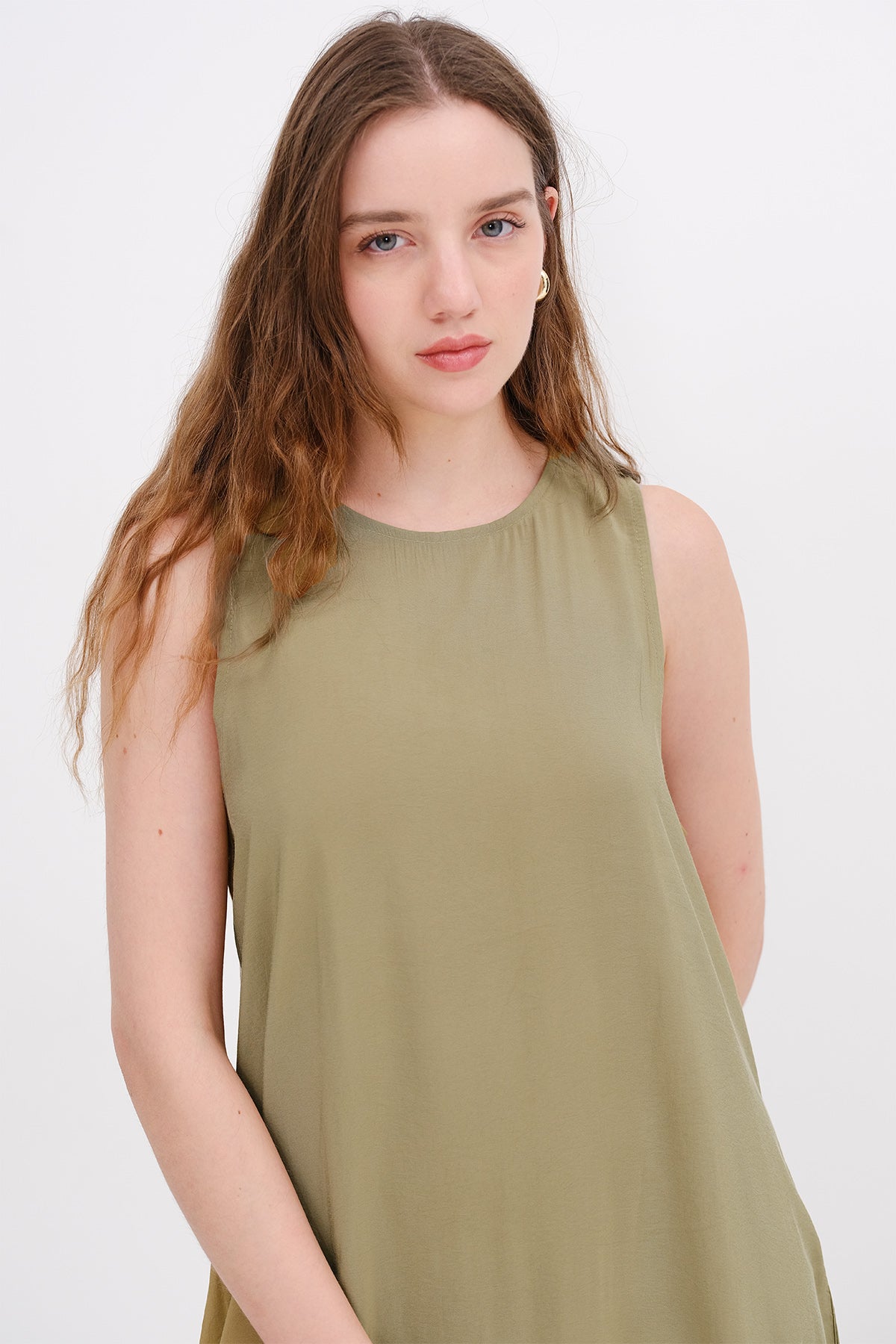 Oil-Green_Crew-Neck-Long-Dress-addax