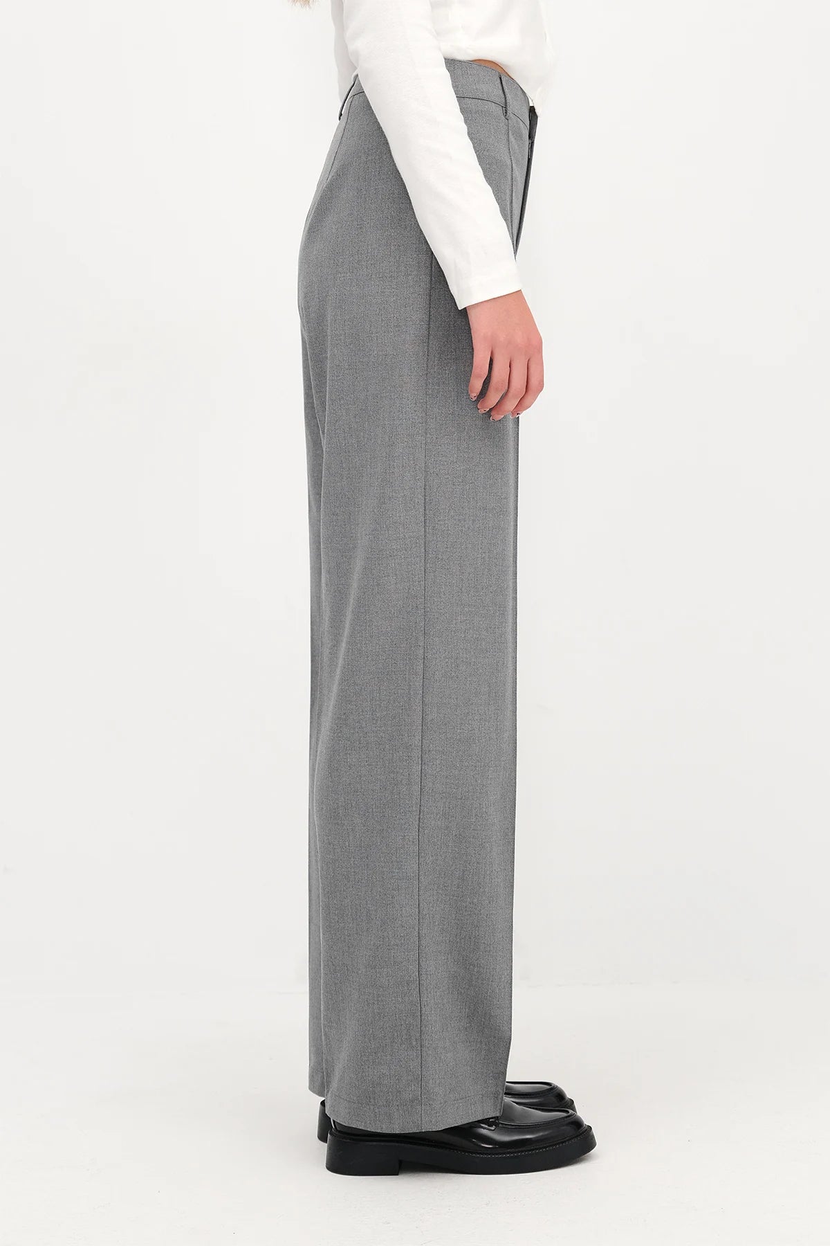 Dark-Grey_Stitch-Detail-Wide-Leg-Pants-addax